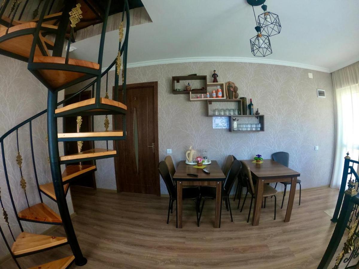 Kazbegi Inn Bagian luar foto