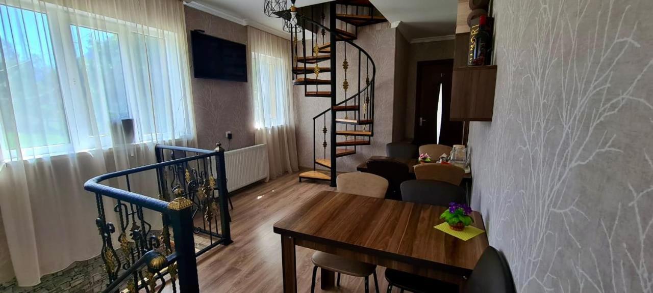 Kazbegi Inn Bagian luar foto