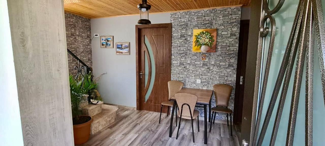 Kazbegi Inn Bagian luar foto