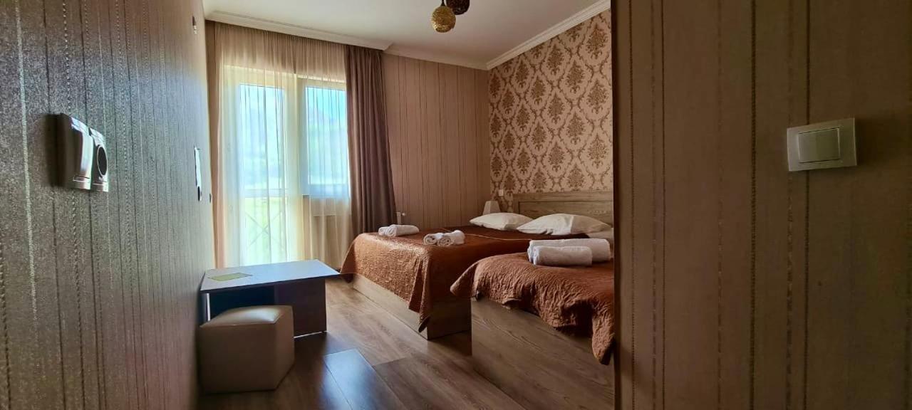 Kazbegi Inn Bagian luar foto