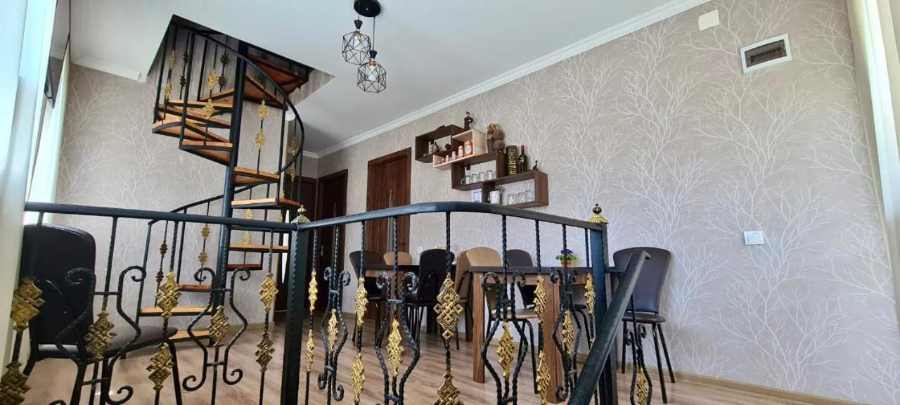 Kazbegi Inn Bagian luar foto