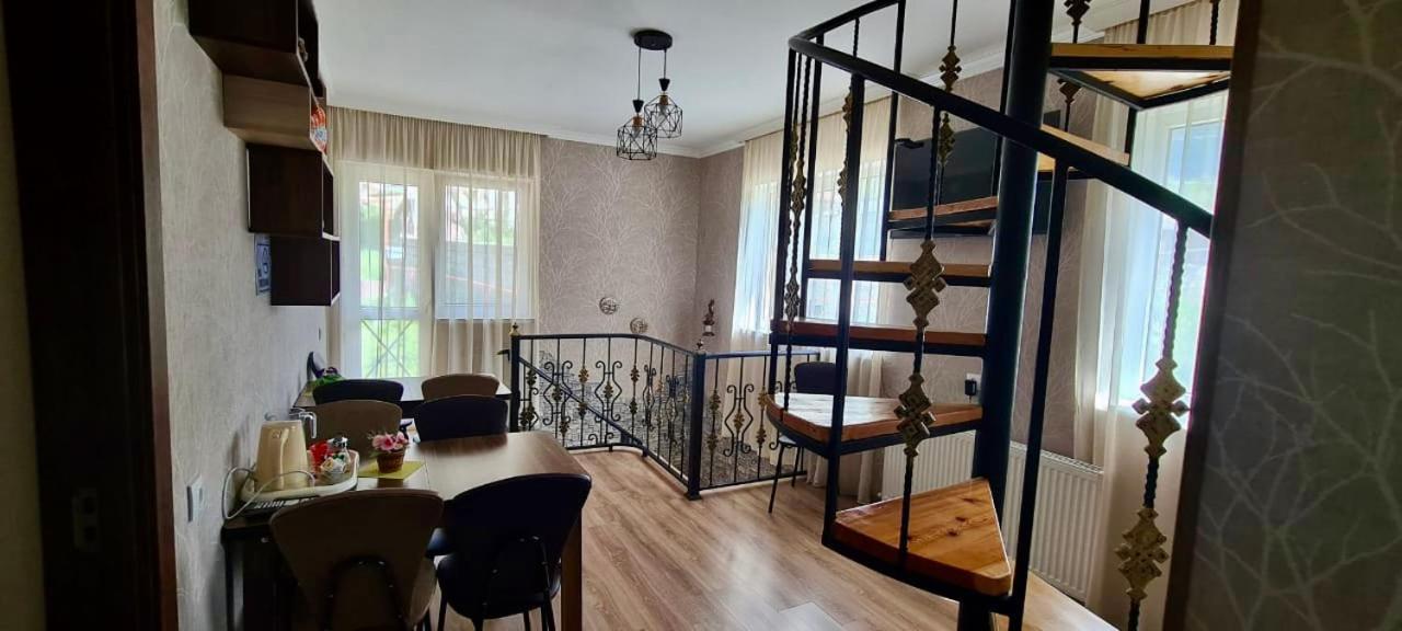 Kazbegi Inn Bagian luar foto